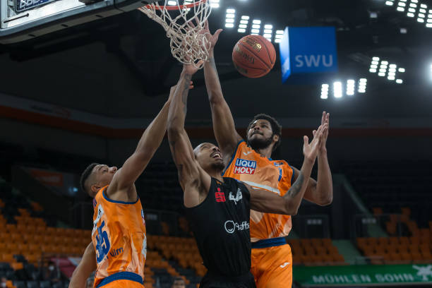 的全方位考 的全方位考