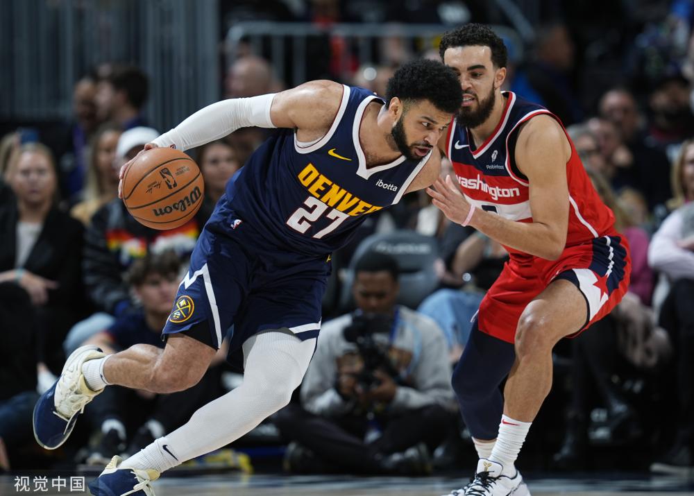 球迷们对他 球迷们对他